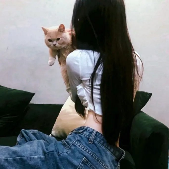 漂亮男孩直播中